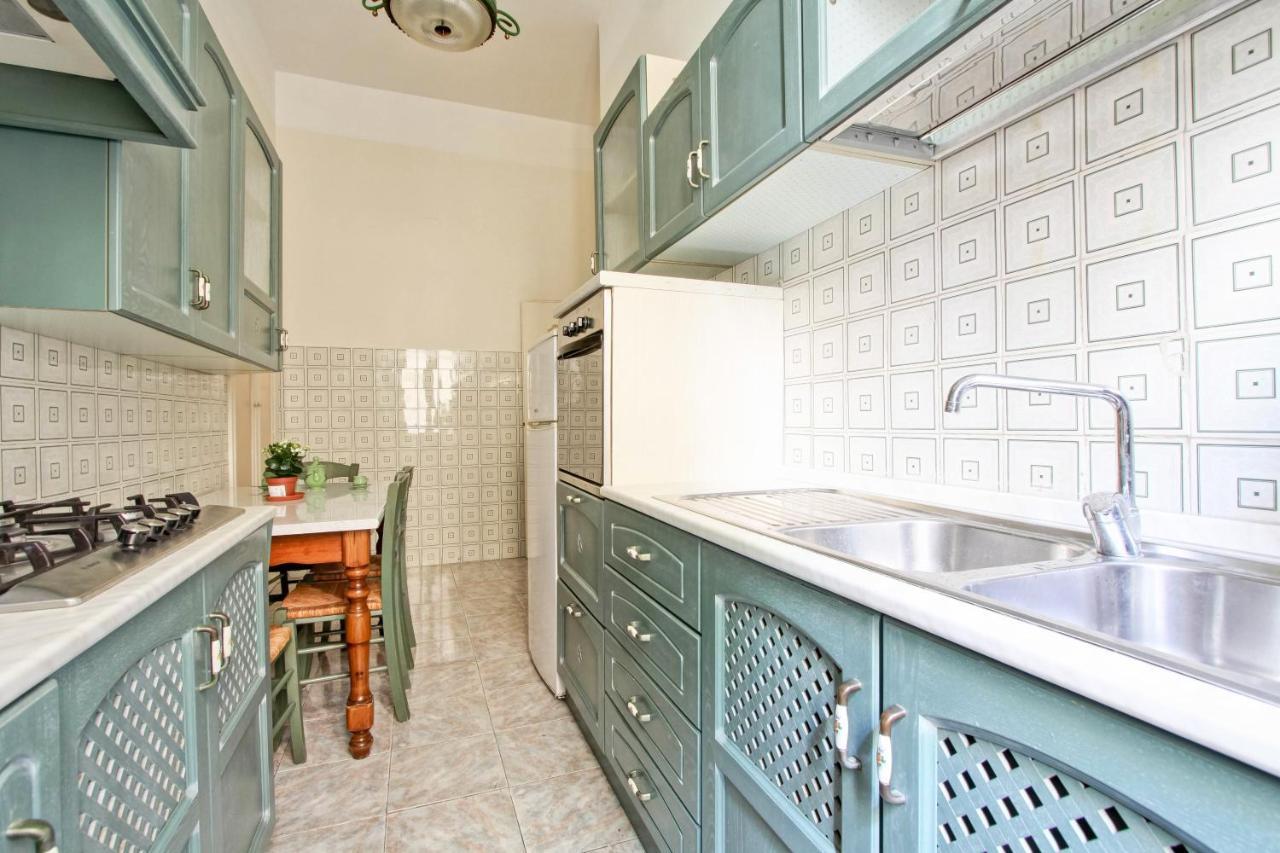 Roman Apartment Luaran gambar